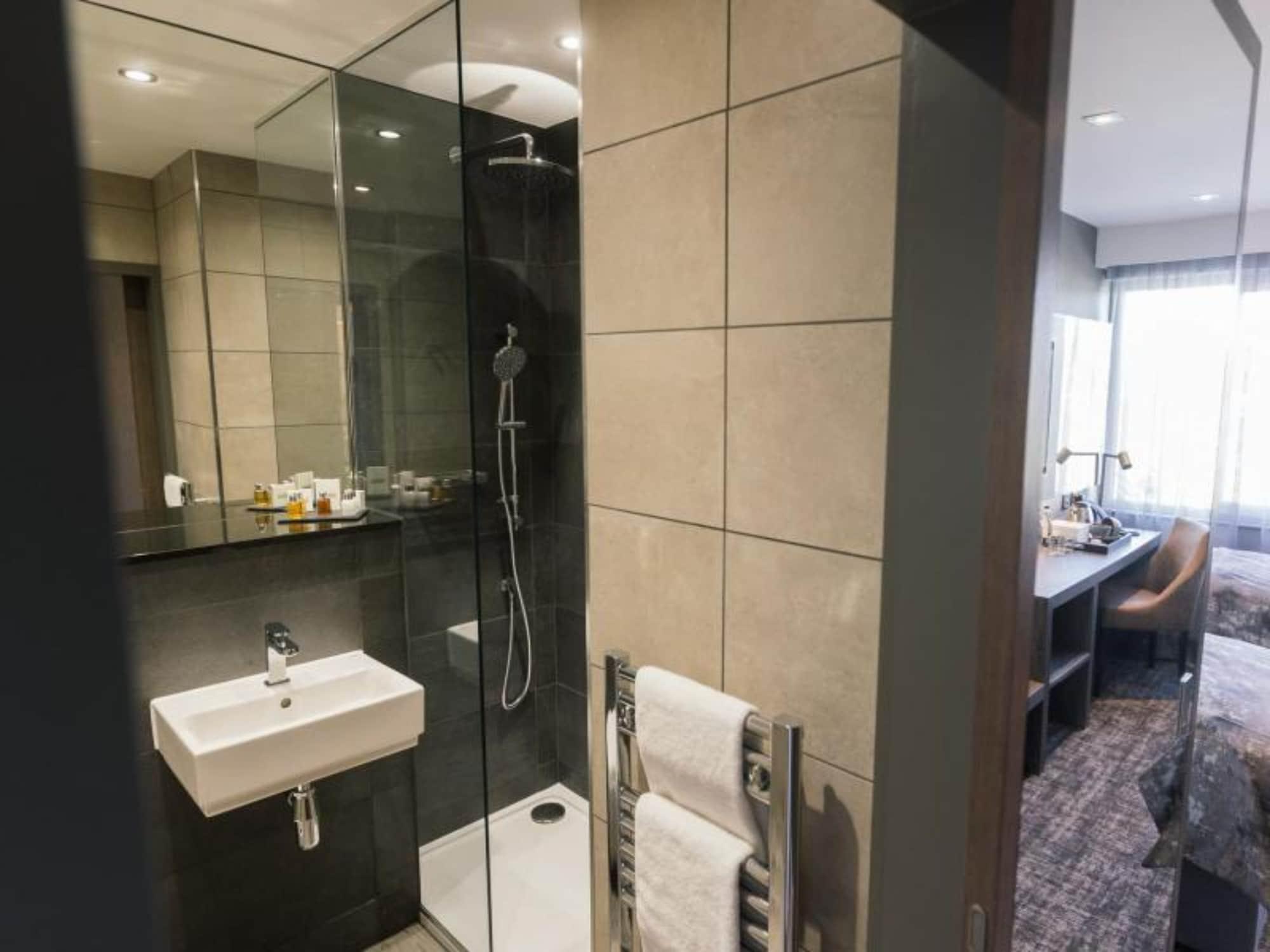 The Redhurst Hotel Glasgow Giffnock Extérieur photo