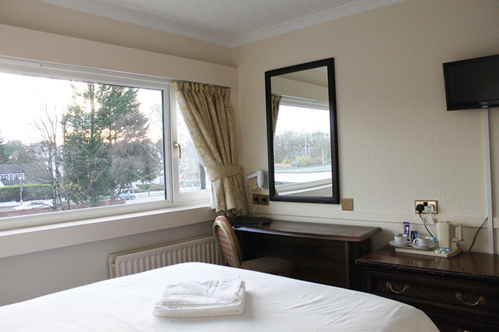 The Redhurst Hotel Glasgow Giffnock Extérieur photo
