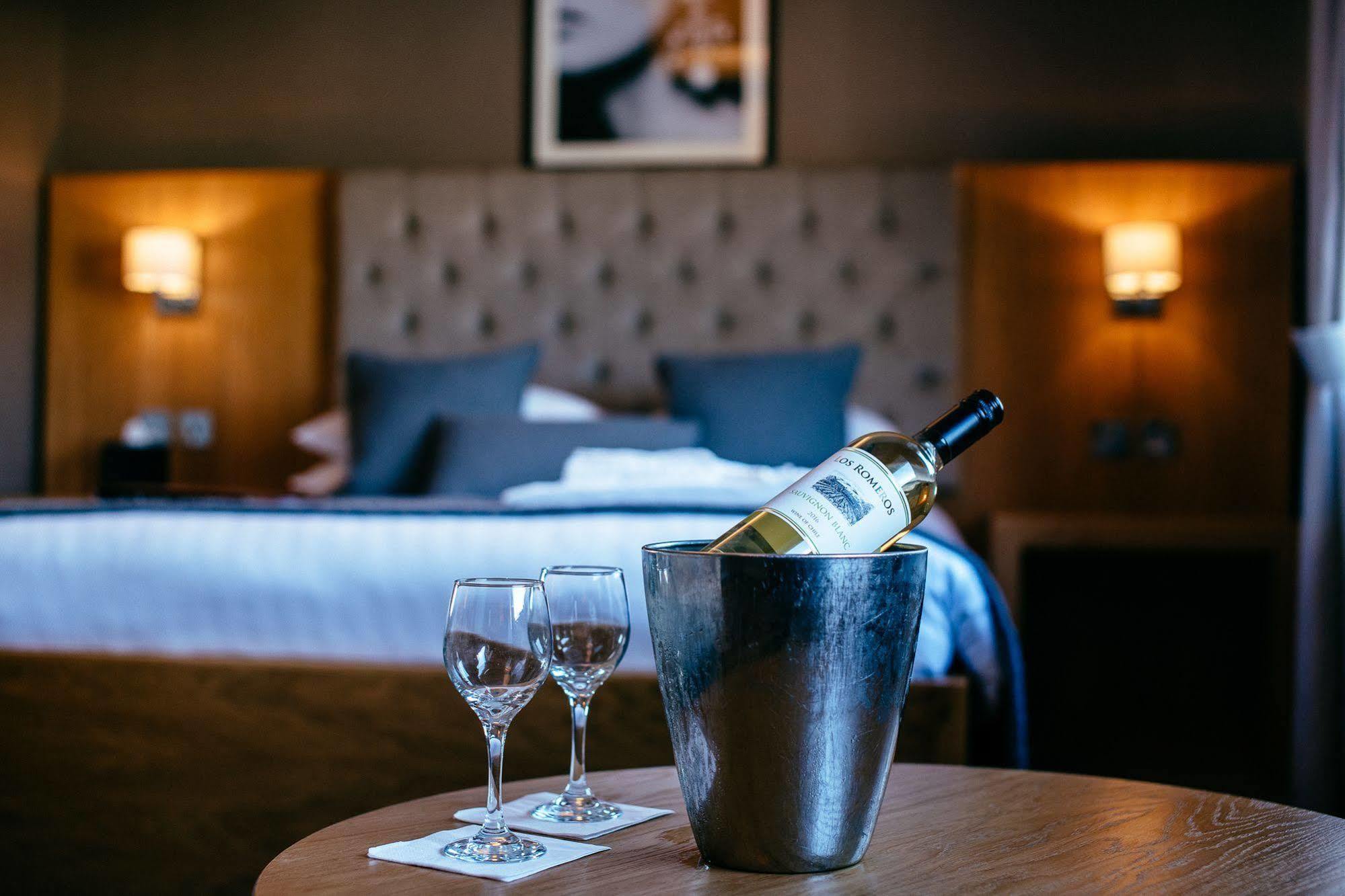 The Redhurst Hotel Glasgow Giffnock Extérieur photo